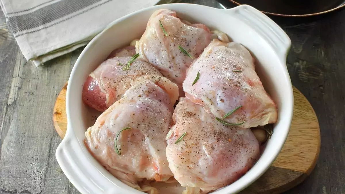 How long will chicken thighs cook