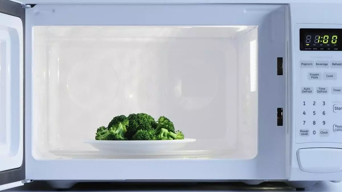 How to cook broccoli in the microwave